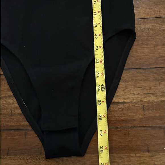 Isaac Misrahi Black Sheer Top Short Sleeve Bodysuit Size 8 - Picture 4 of 9